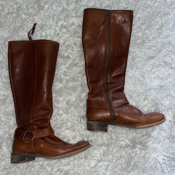 Brown leather tall boot - Picture 2 of 4